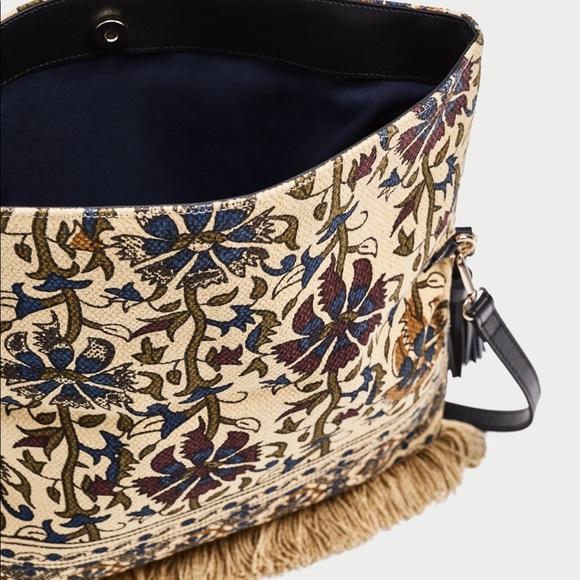 Hot style Fabric Envelope Bags With Tassels, NWT - Picture 5 of 7